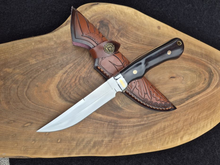 Ръчно изработен ловен нож с кожена кания LN424