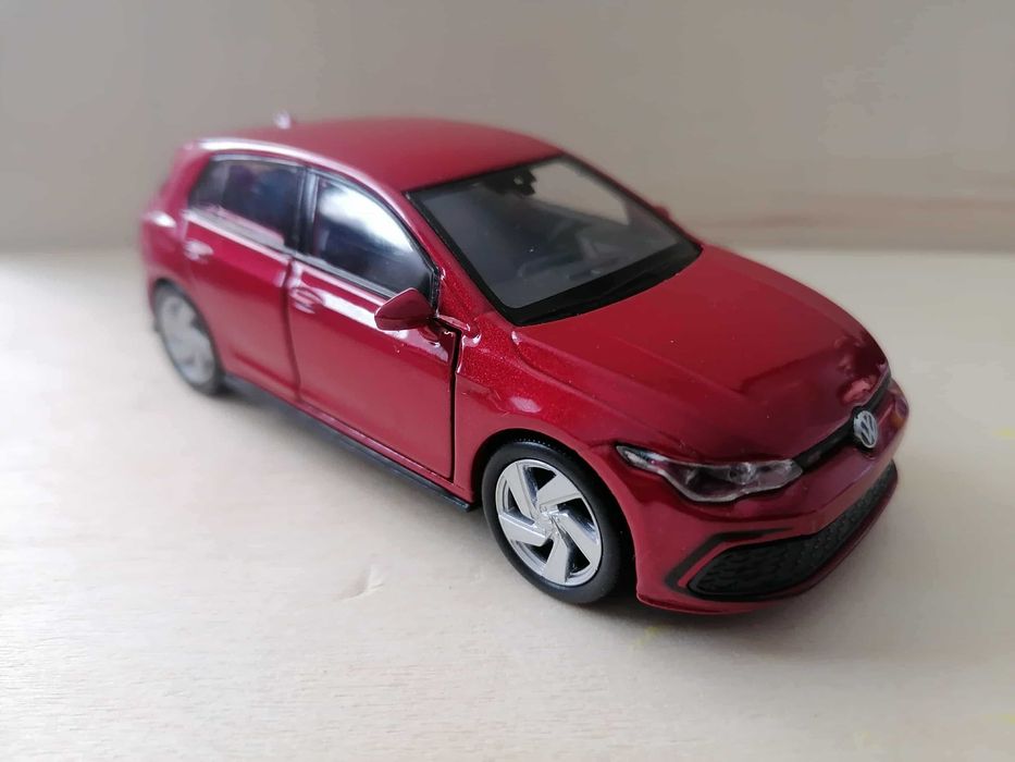 Волксваген голф 8 в мащаб 1:34