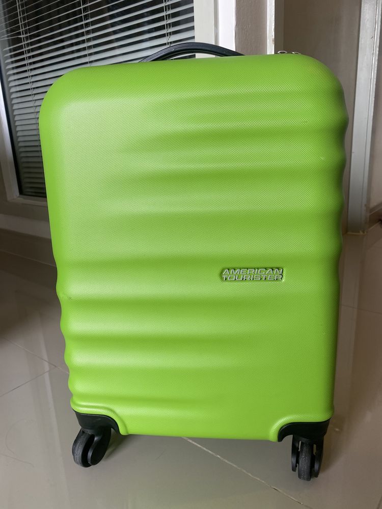 Чемодан American Tourister