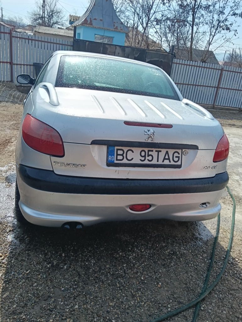 Vând sau schimb Peugeot