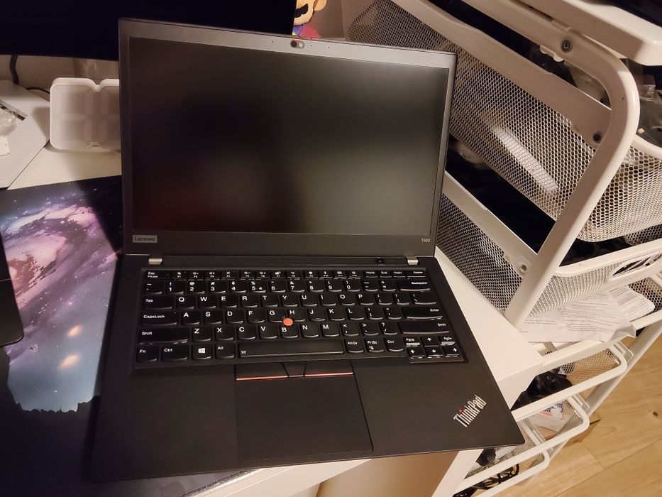 Vând laptop Lenovo TinkPad T490 cu touchscreen