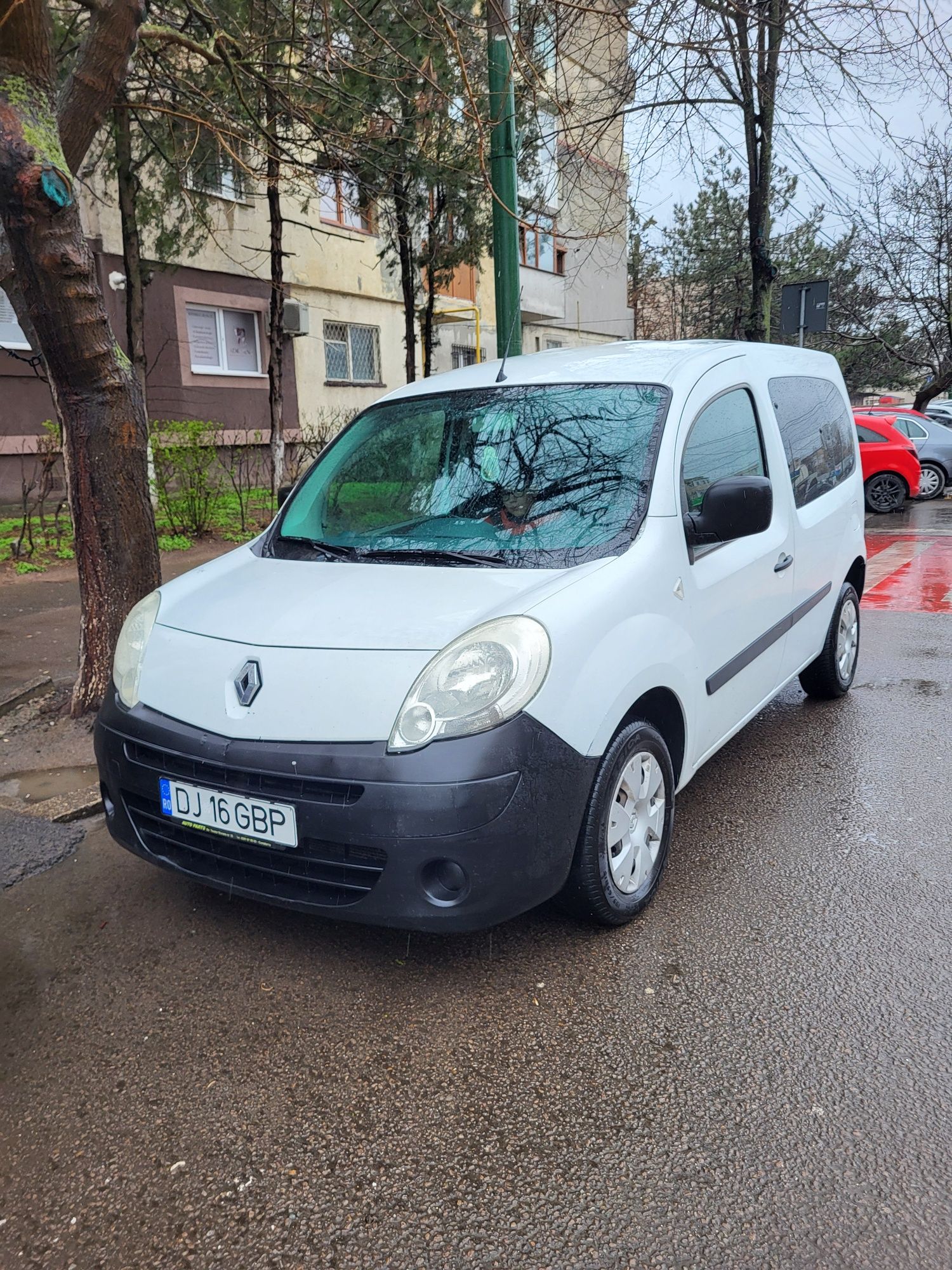 Vând Renault Kangoo