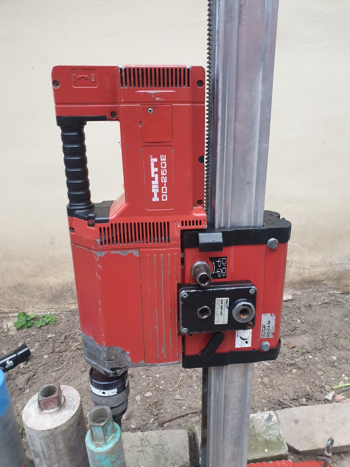 Mașină de carotat - carota Hilti  DD-250E