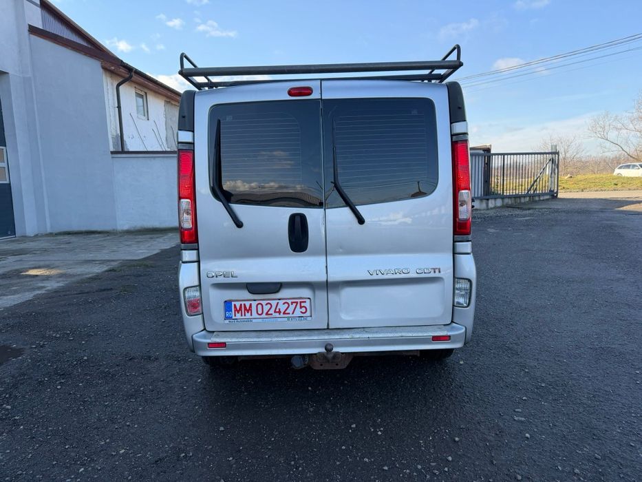 Opel Vivaro 2.0 dci 114 cai 2010