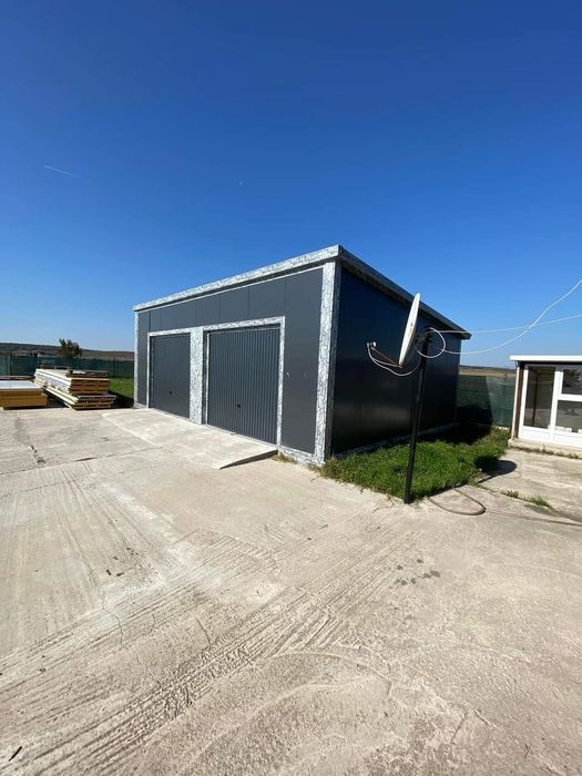 Vand garaje auto pe structura metalica