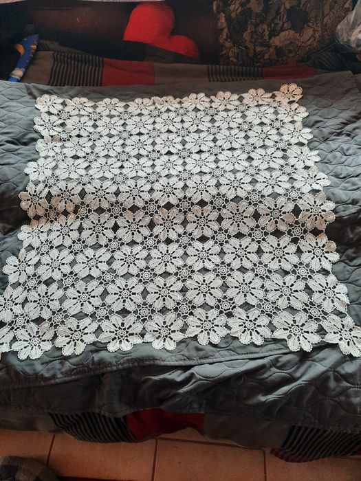 Macrame,față de masă