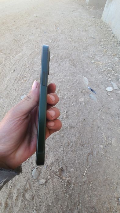 Iphone 13 ideal rag yashil face id tru tone bor hamma joyi radnoy