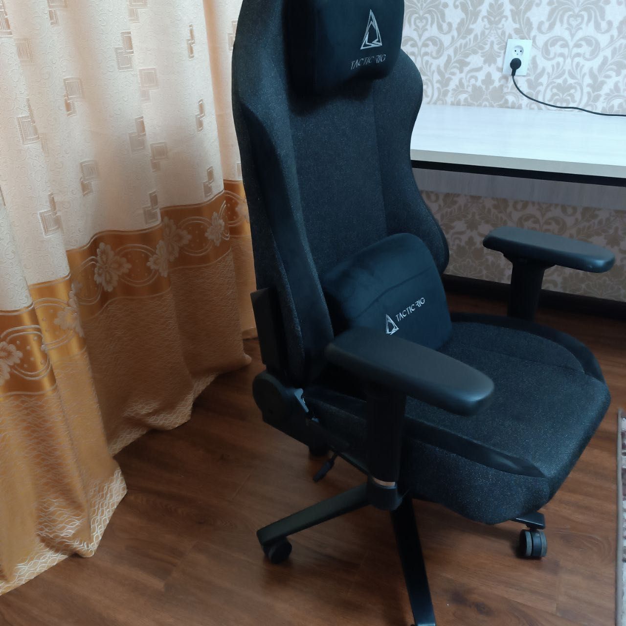 Игровое кресло TACTICRIG (геймерское/офисное) в отличном состоянии