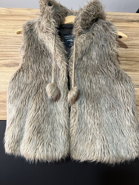 Дамски елеци с косъм