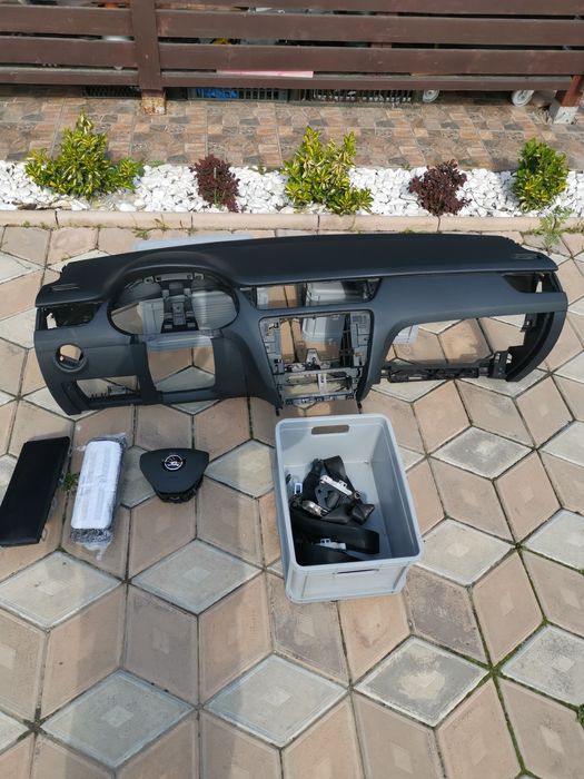 Kit airbag plansa bord centuri skoda Octavia 3