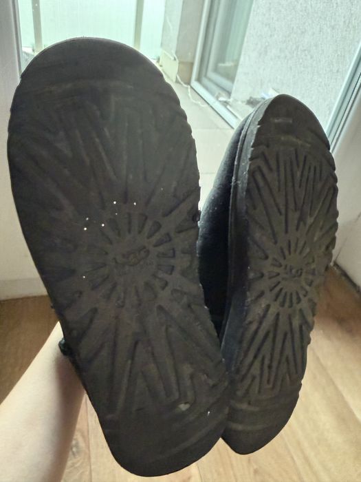 Vand cizme ugg negre originale marimea 38