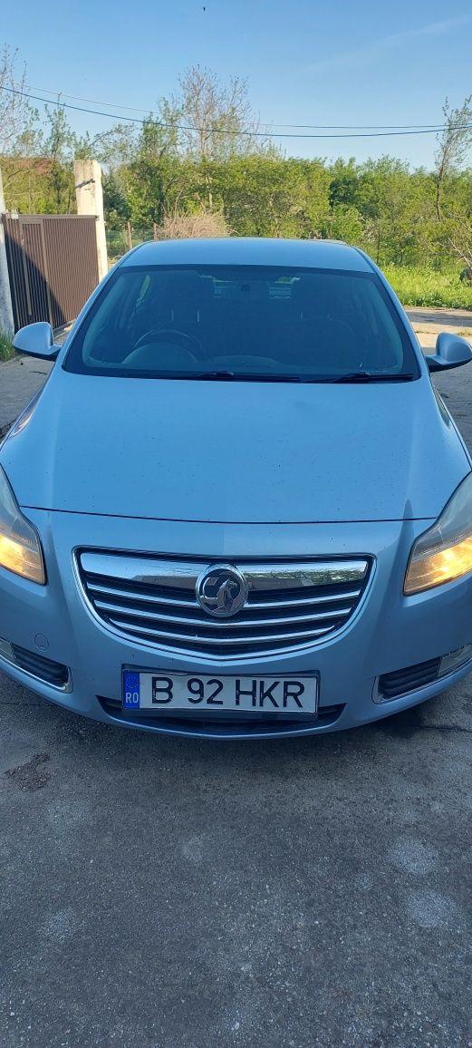 Opel insignia ( Vauxhall ) cutie defecta !