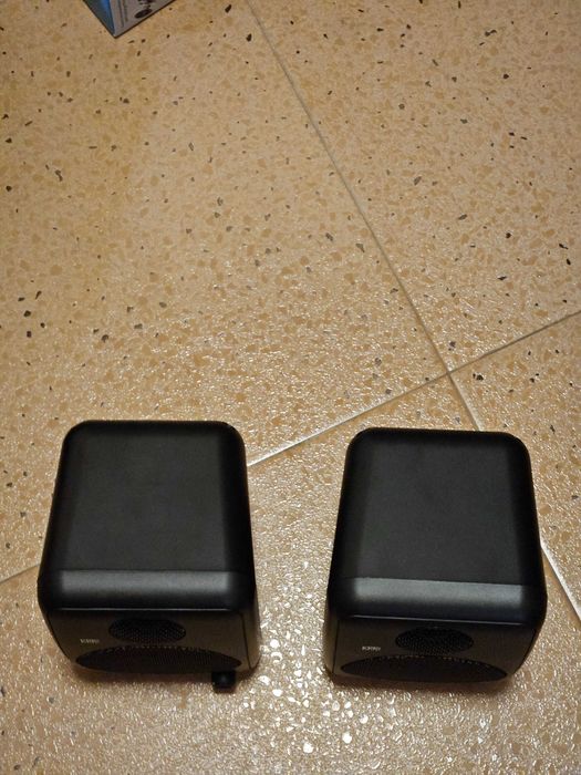 Преносими студийни монитори KRK GoAux 4