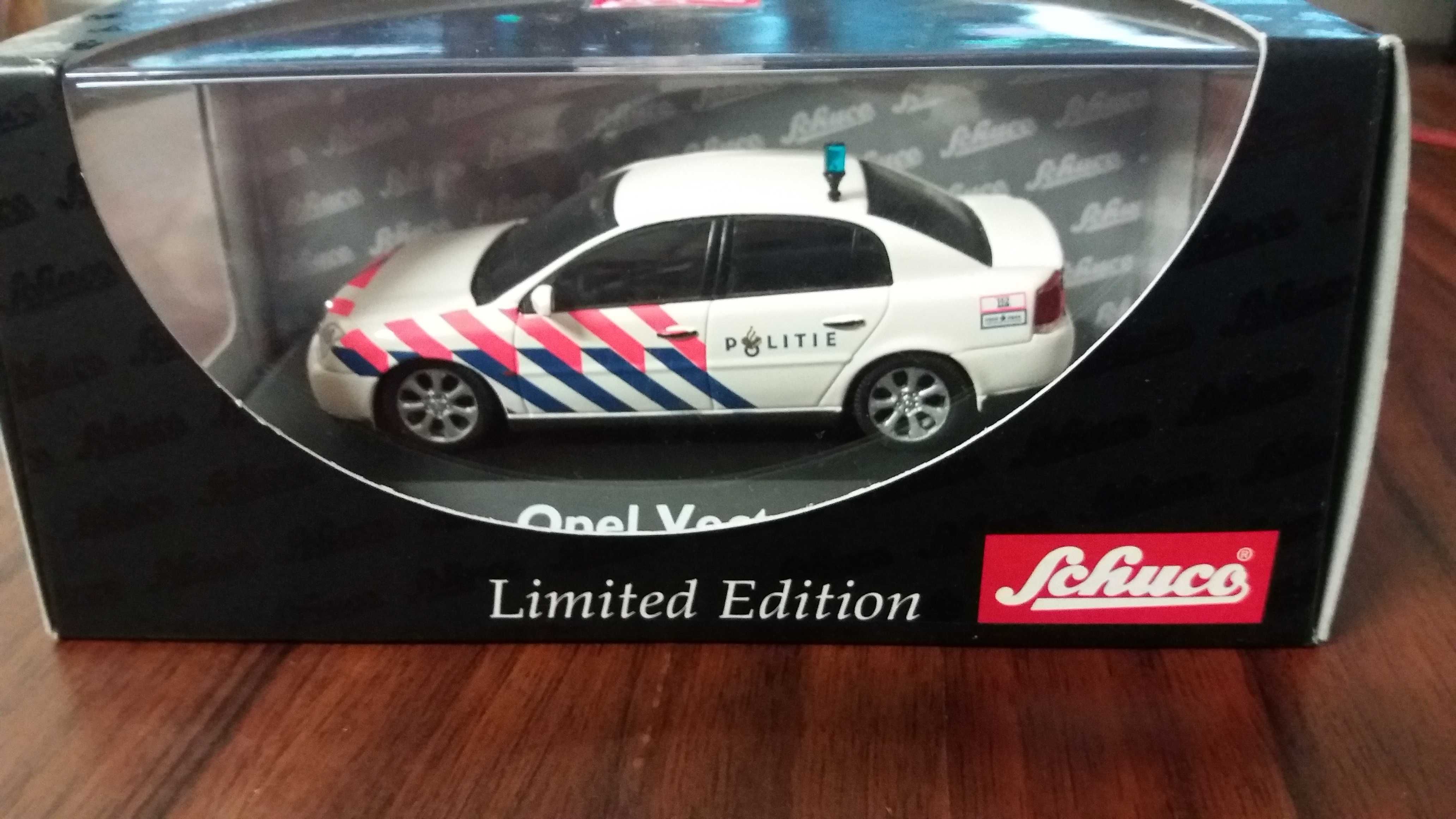 Macheta OPEL VECTRA C Sedan POLITIE OLANDA - Schuco, 1/43.