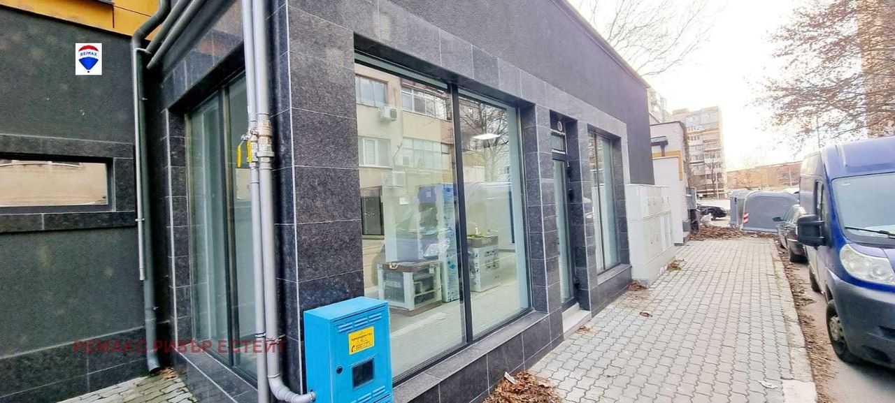Продава се Магазин в Русе, Родина 1 - 105 кв.м за 1653 €/кв.м - Снимка #9