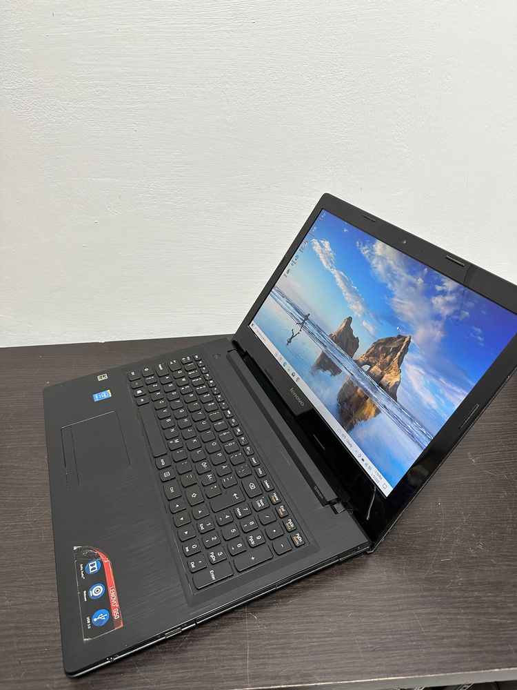 Super Slim Lenovo G50-Intel core i3 4030U-8Gb-750 GB-Windows 10