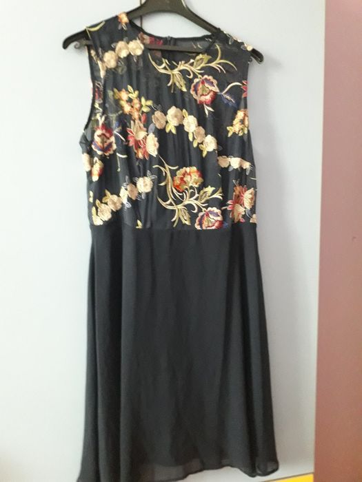 Елегантна рокля Еsprit.