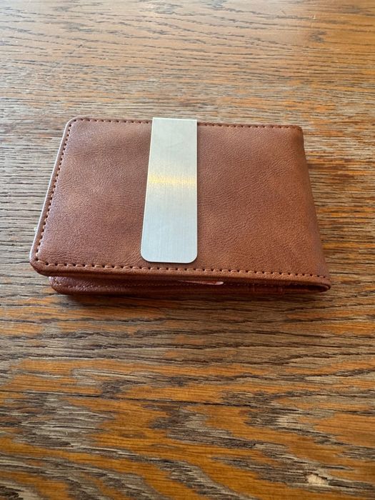 кКомпактный кошелёк-зажим «Money Clip»
