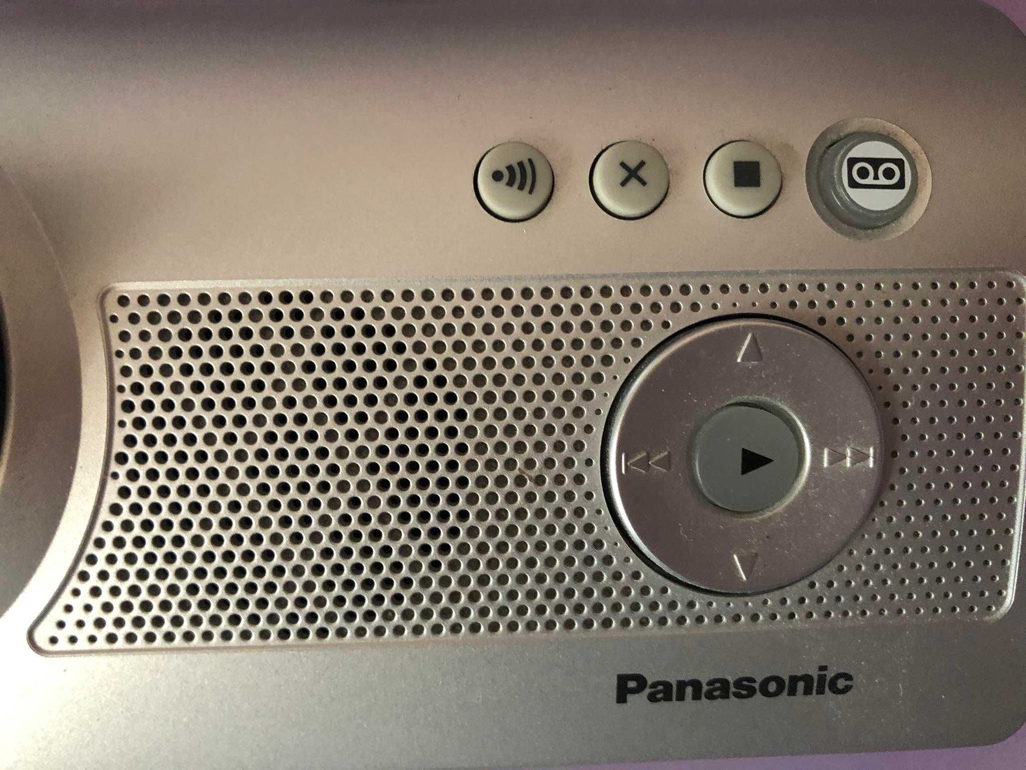 Panasonic KX-TG9120FX с телефонен секретар и цветен дисплей