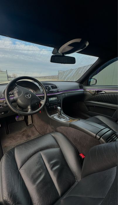 Mercedes E class w211
