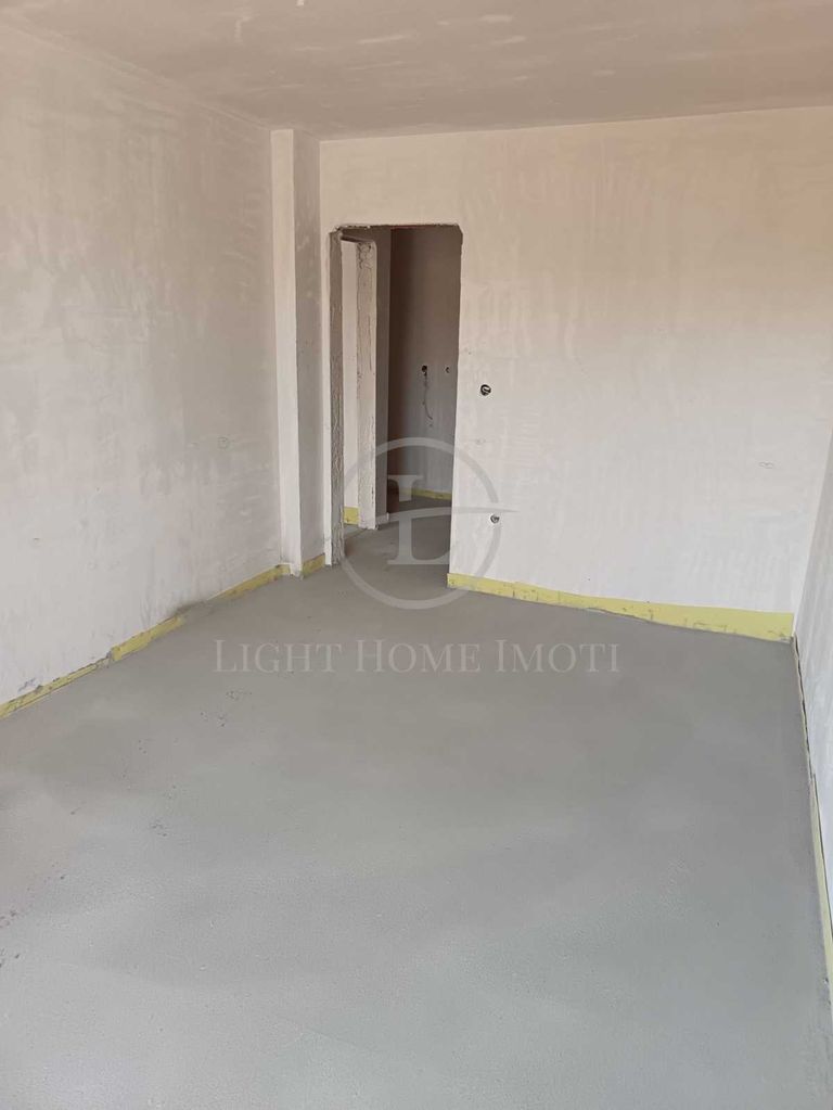Продава се Двустаен апартамент в Пловдив, Остромила - 67 кв.м за 1475 €/кв.м - Снимка #2