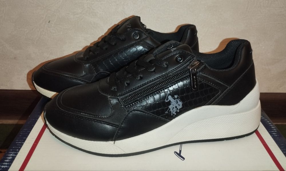 Новые женские кроссовки.Производство Турция.