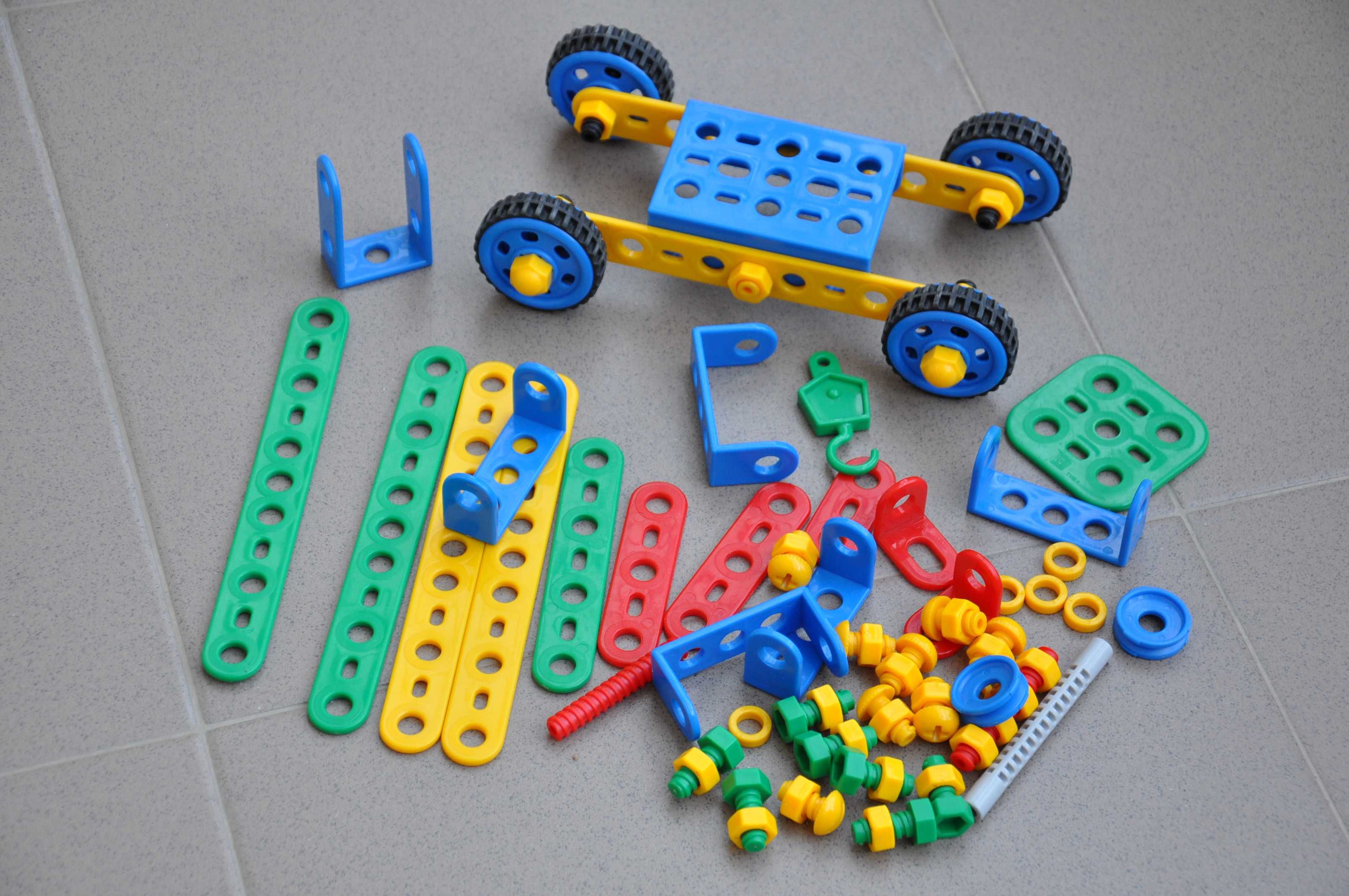 Set piese constructie autovehicule Toto Toys Connetrix