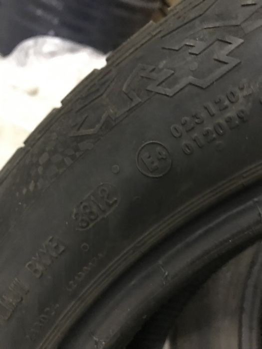 Гуми 245/50/18 зимни рънфлат CONTINENTAL