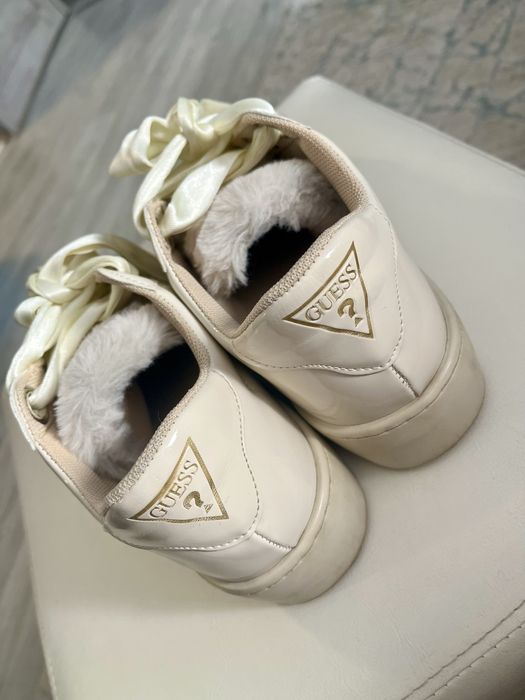 Adidasi sport Guess eleganti cu sireturi din satin