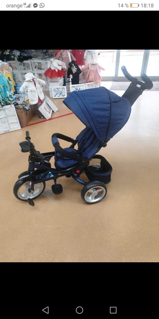 Tricicleta cu pozitie de somn, scaun reversibil si muzica