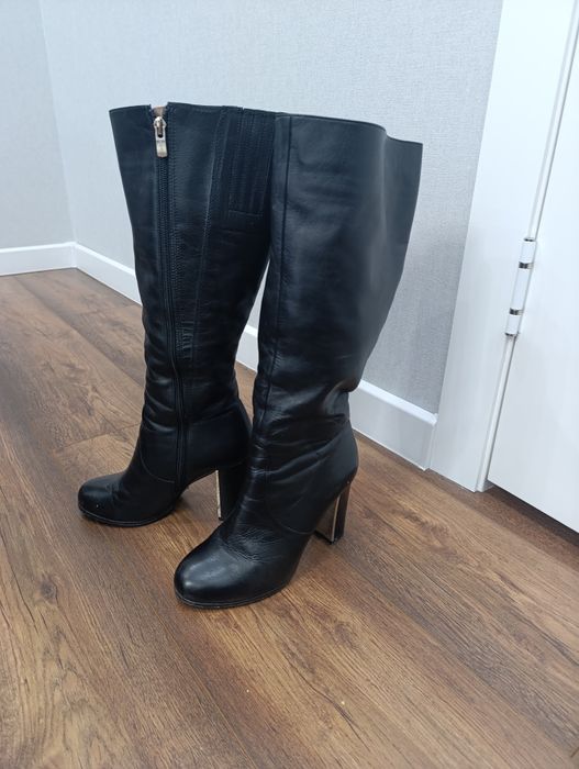 Продам женский сапоги зимние кожа размер 36