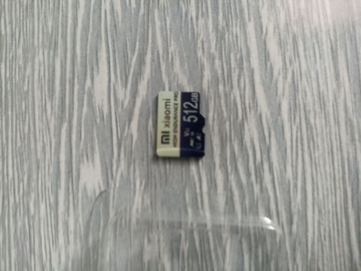 Fleshka 512 GB sotiladi