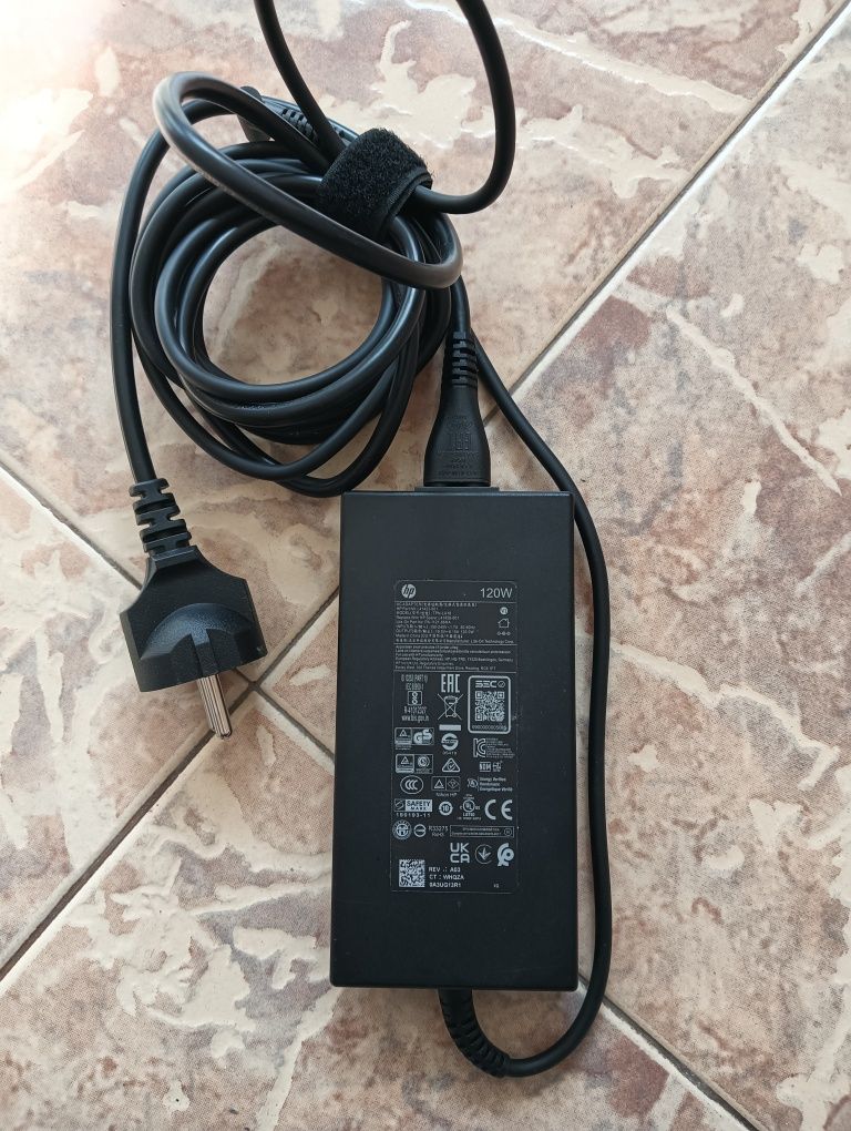 Зарядни за лаптоп Dell 65W  Hp 120W