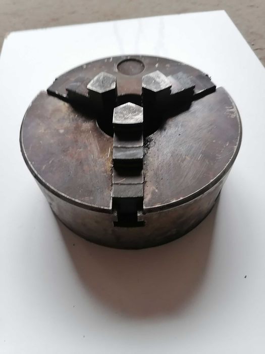 Universal pentru strung