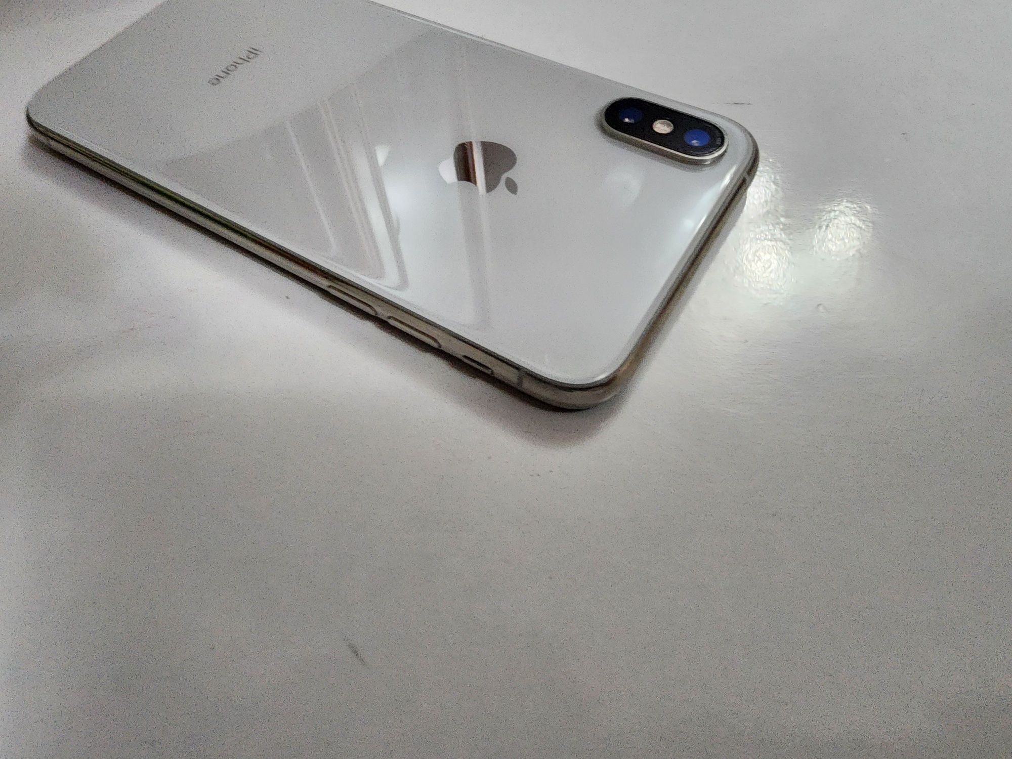 Iphone X White 64Gb Xammayogi ishlid