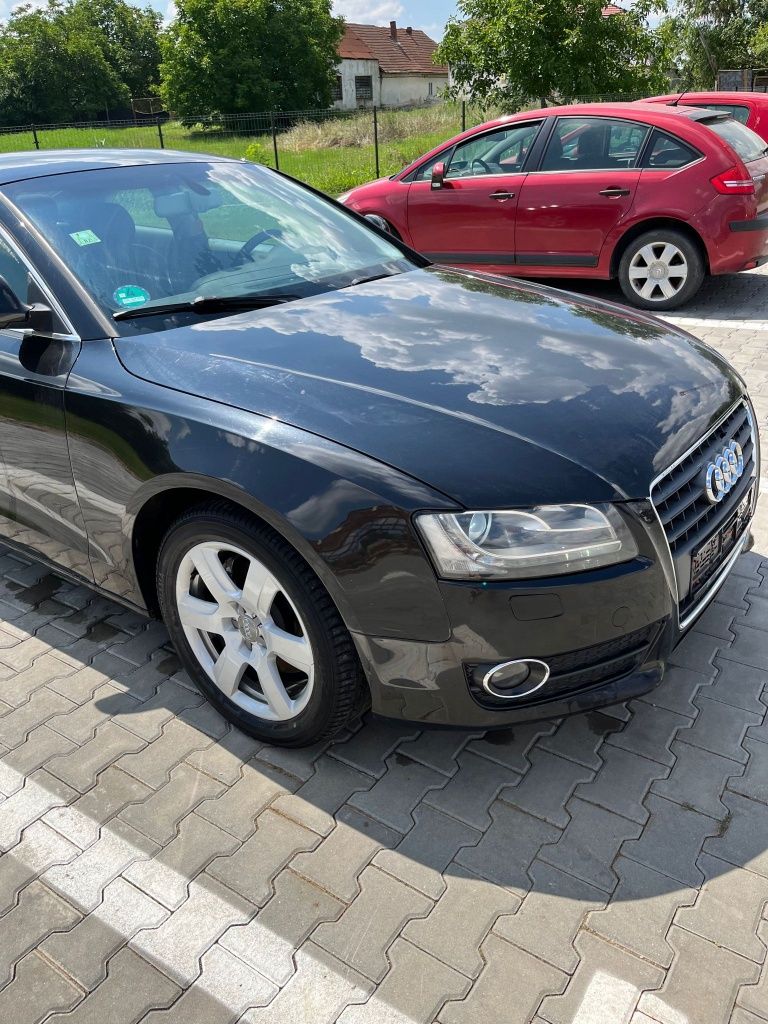 Dezmembrez audi a5 coupe 2.7 automat