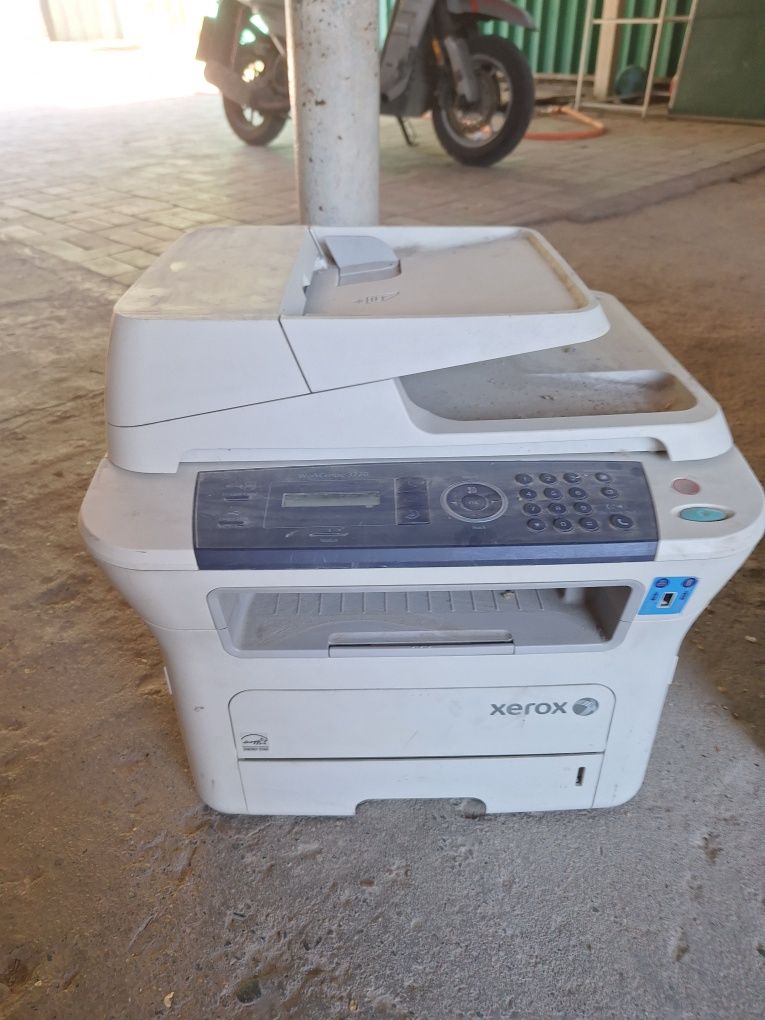 Принтер Xerox — б/у
