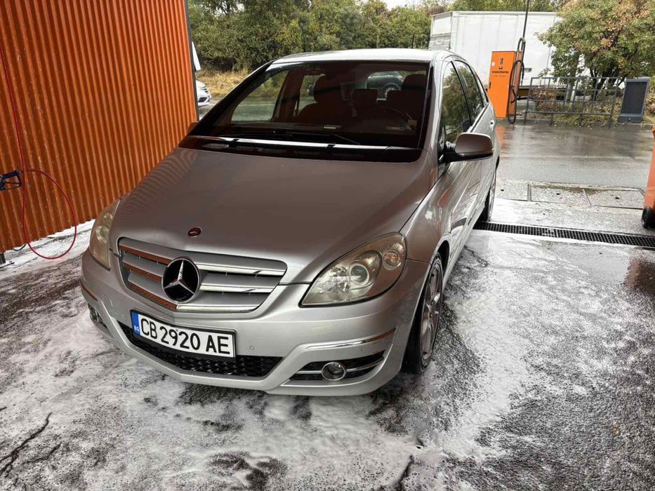 Mercedes- Benz B 150