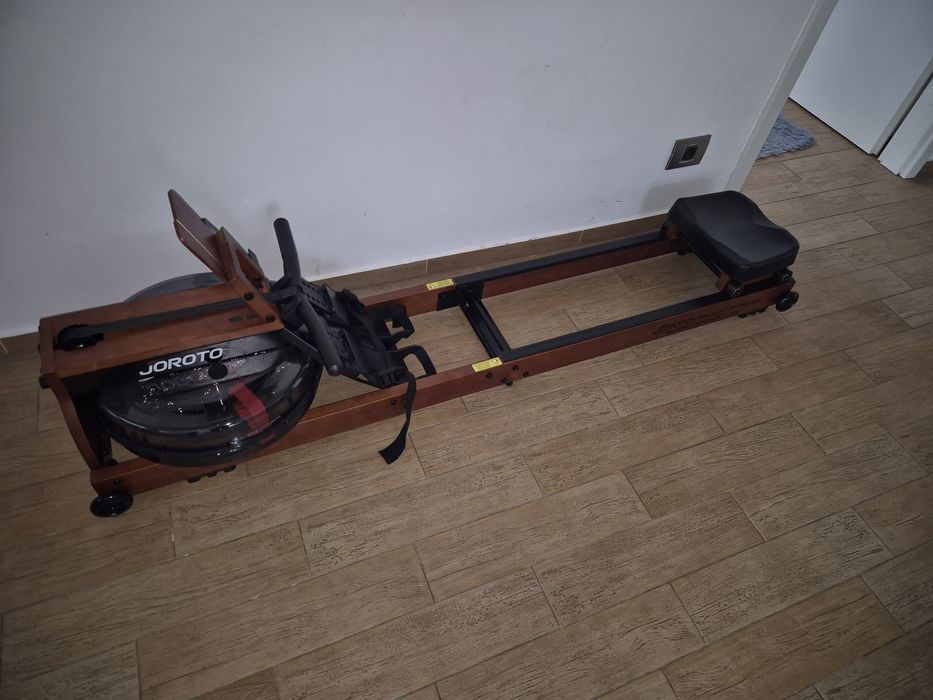 Vând aparat de vaslit Joroto MR280PRO