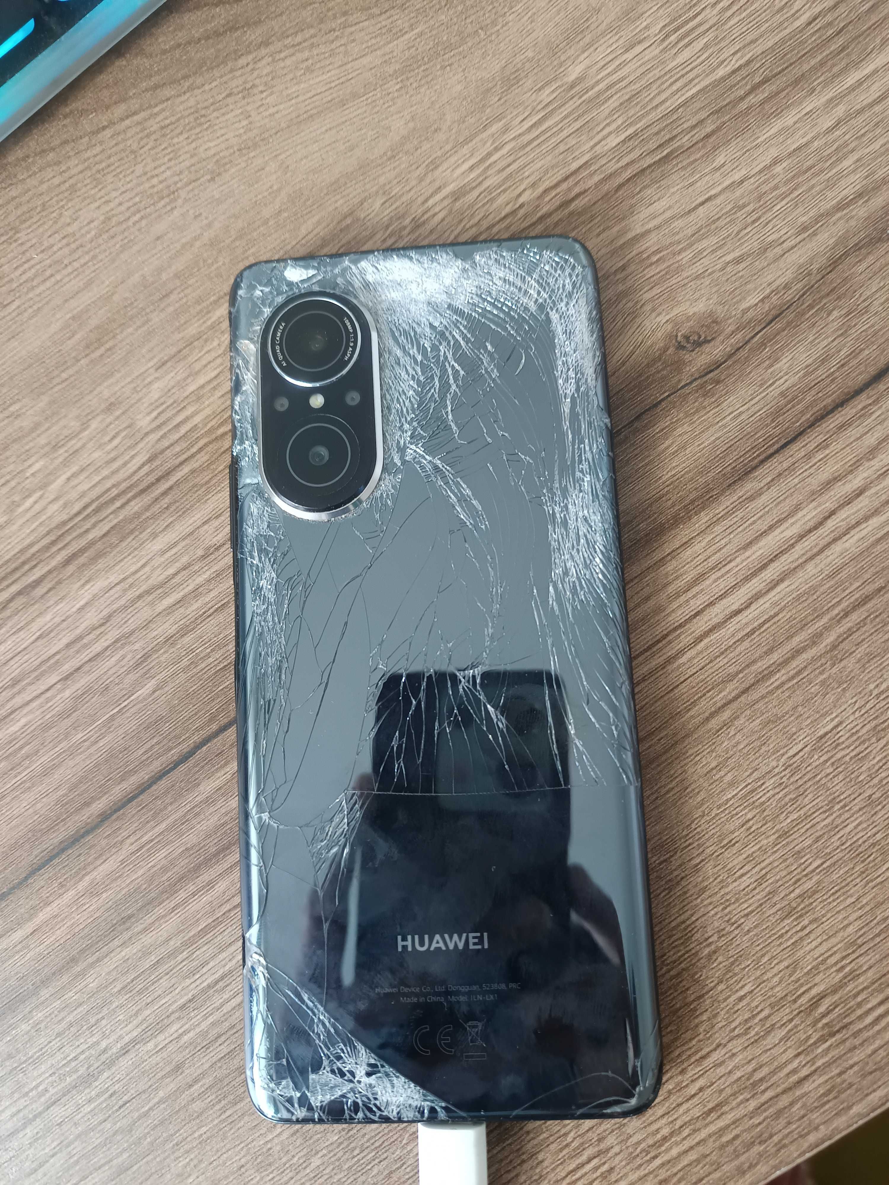 Huawei Nova 9 Defect/spart pe spate