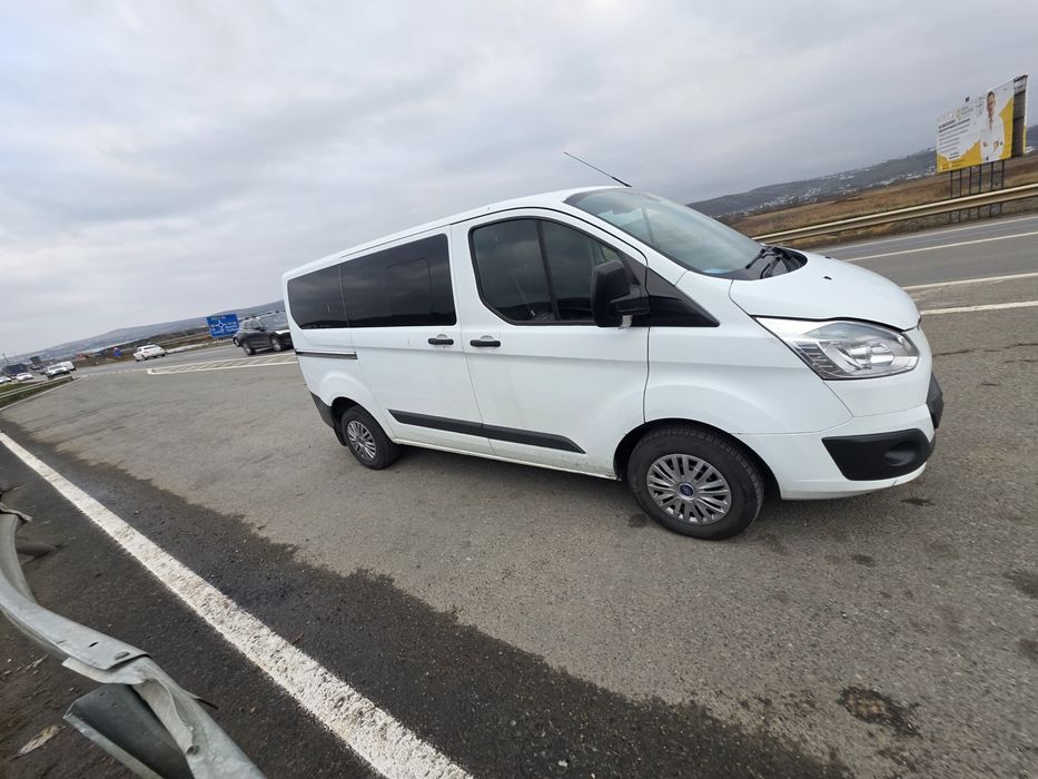 Vând Ford  transit custom 2.2 125 cp 2014 9 locuri