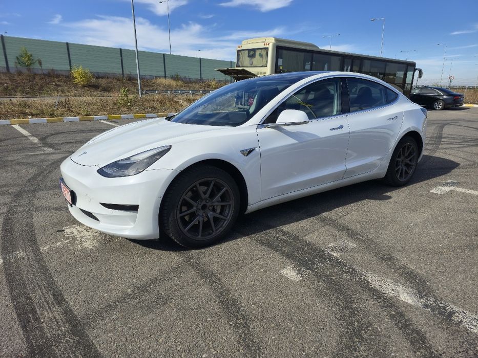 Tesla model 3 2020 sr+  325cp