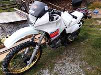 Honda dominator de 500.