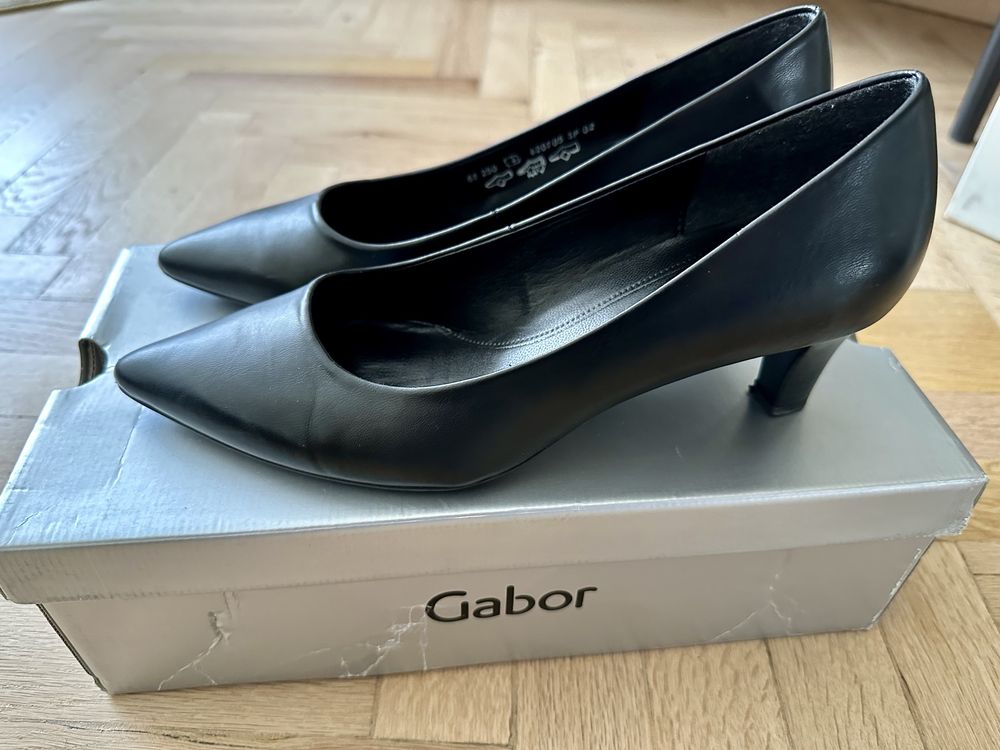 Дамски класически обувки Gabor