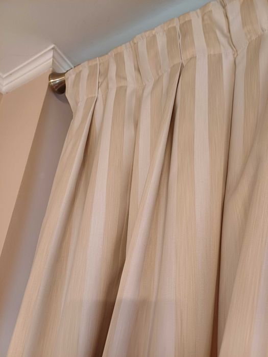 set 2 draperii auriu cu blackout