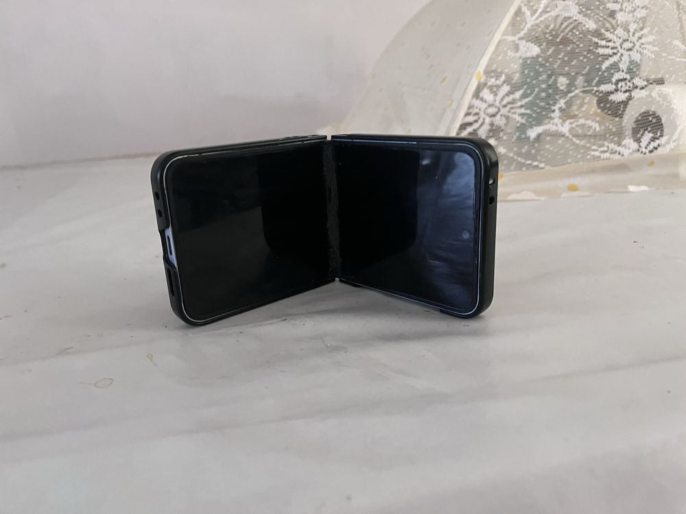 Продам самсунг zfold 6