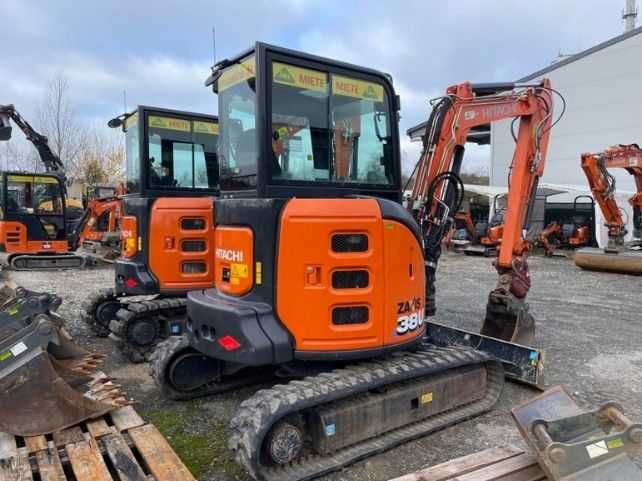 Mini Excavator Hitachi ZX33 folosit