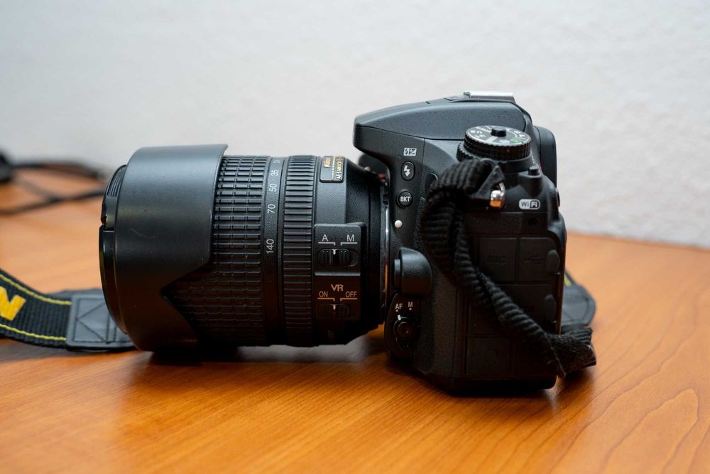 Nikon d7200 + 35mm f1.8 + 18-140mm + accesorii