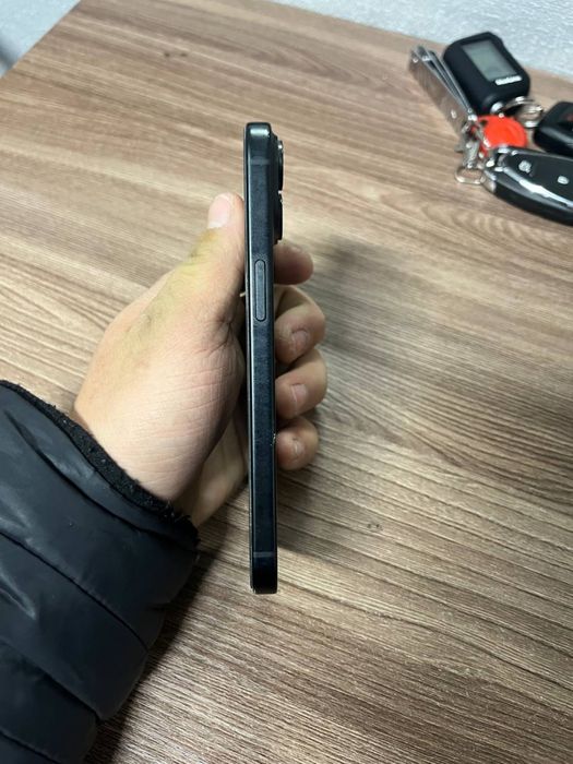 Айфон 15  сатылады