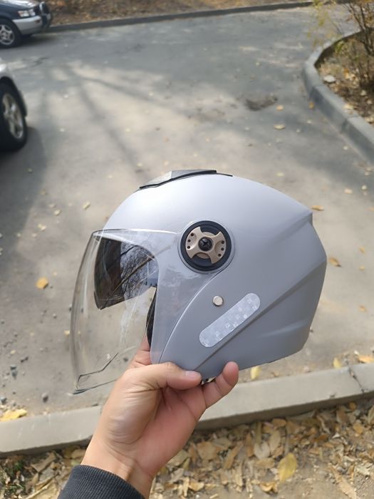 Каска новый  мопед, электровело,велик